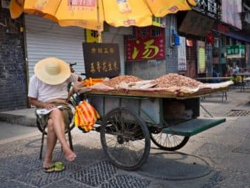 china seller sleeping