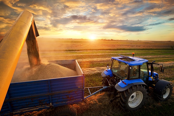 tractor harvest grain fertilizer