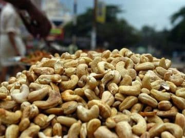 Indian Cashew Exports Hit by Global Slowdown - Cashew Demand Continues to Grow Globally - What Is the Weather Like in the Cashew Market, Is There a Downward Trend in Prices?