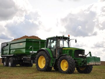 agricultural trailer tractor