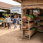 Electricity-free evaporative cooling storage unit used for vegetables and fruits at a retail outlet